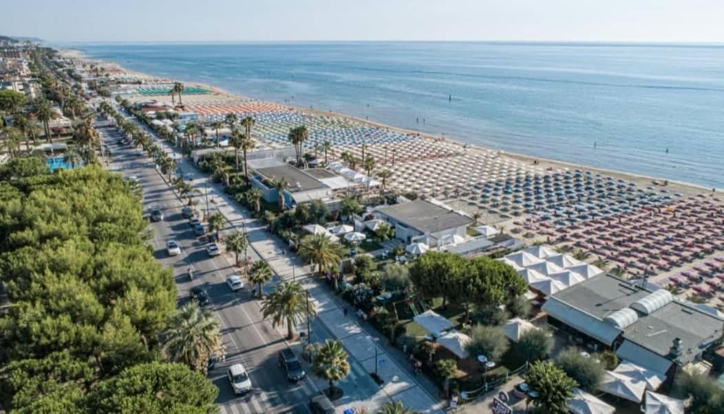 Relais Concorde Aparthotel Grottammare Bagian luar foto