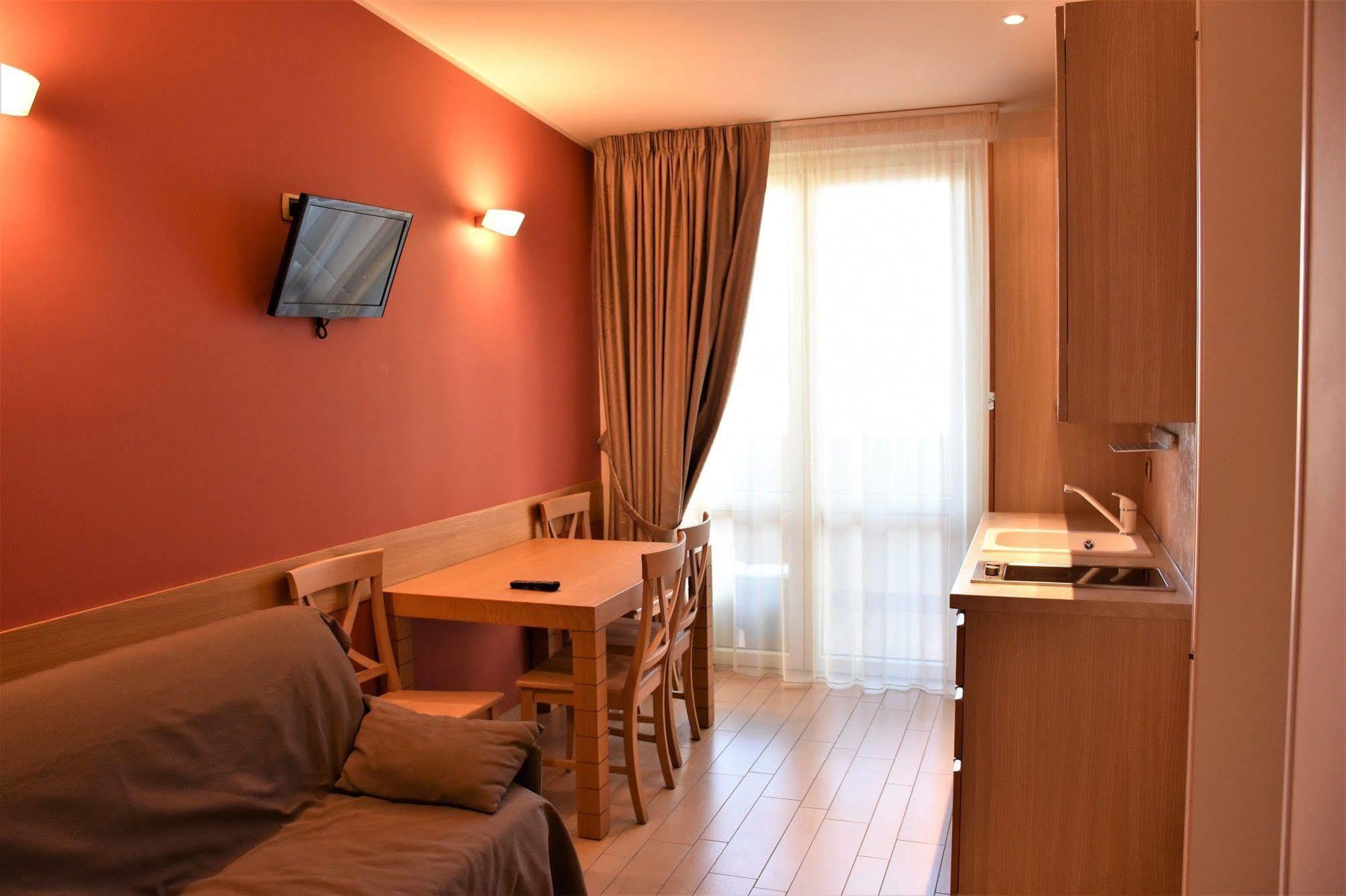Relais Concorde Aparthotel Grottammare Bagian luar foto
