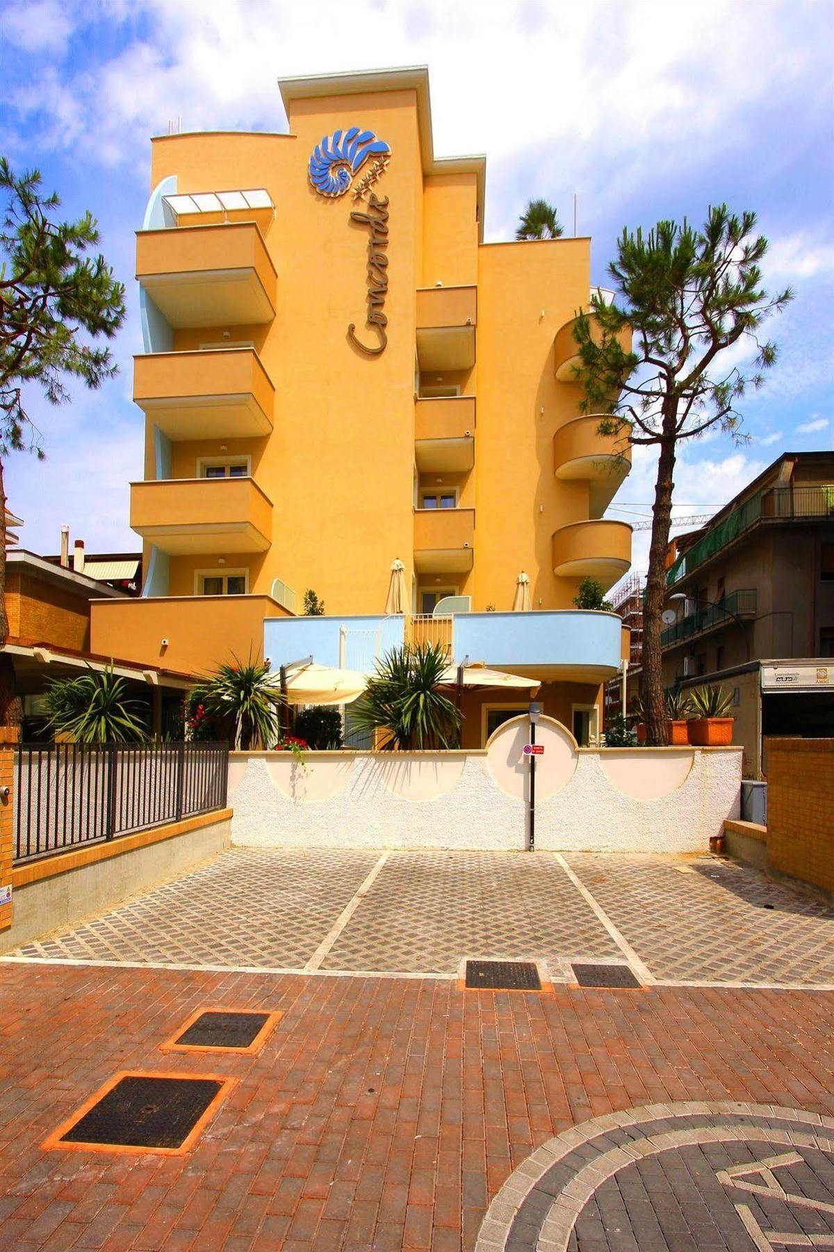 Relais Concorde Aparthotel Grottammare Bagian luar foto
